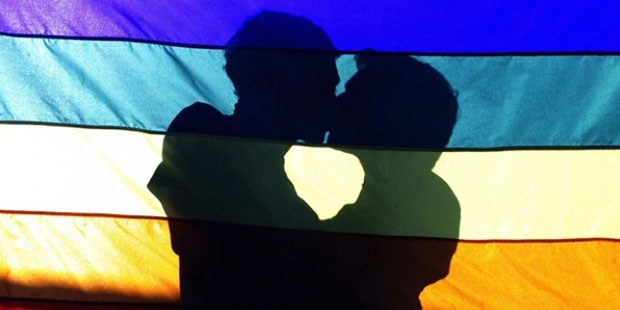 Haber | Fas`ta sokakta öpüşen eşcinsel çifte hapis cezası