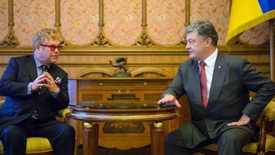 Haber | Elton John: Eşcinsel hakları konusunda Putin`le görüşmek isterim