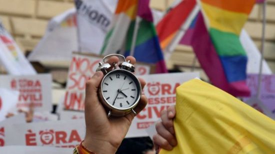 Haber | Eşcinsel Birliktelikleri Savunan Binlerce İtalyan Bugün Çalar Saatli Eylemi Yaptı