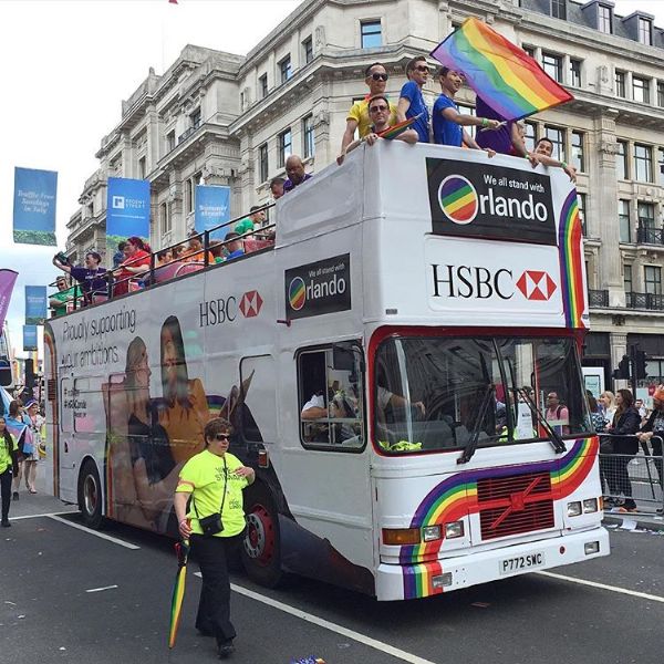 Haber | HSBC Bankası Müşterilerine Trans Ünvan Seçeneği Sunuyor