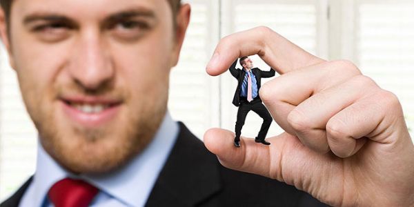 Haber | EŞCİNSEL ÇALIŞANA MOBBING DAVASINDA ERTELEME KARARI